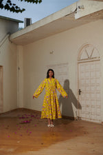 Load image into Gallery viewer, Madeleine Lemon Fleur Dress
