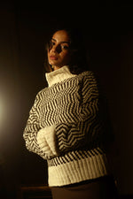 Load image into Gallery viewer, WAVES JACQUARD SWEATER
