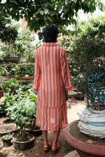 Load image into Gallery viewer, Trellis Resort Shirt Dress
