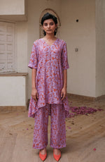 Load image into Gallery viewer, Vintage Lavender Floret Asymmetric Tunic
